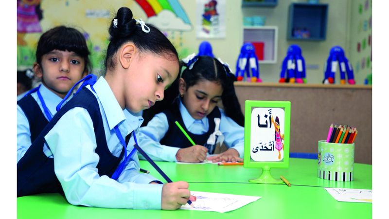 الامارات | هنادا طه: نحتاج إلى عقد من الزمن لإعادة «العربية» لرونقها