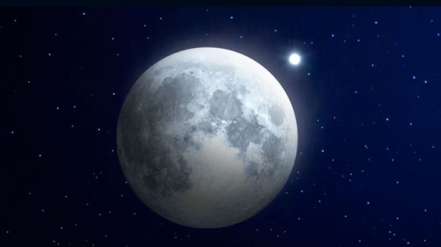 "فلكية جدة".. هلال رجب يزيّن السماء بعد غروب شمس اليوم