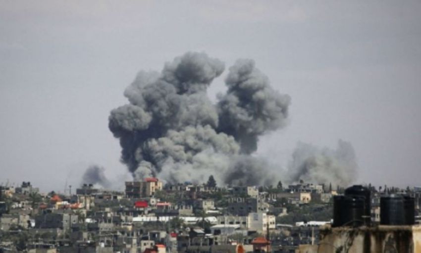 استشهاد تسعة فلسطينيين في قصف إسرائيلي على منزلين شمال ووسط قطاع غزة