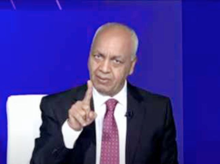 دبابات إسرائيلية تتوغل في سوريا وتطرد موظفي الحكومة من مقر عملهم