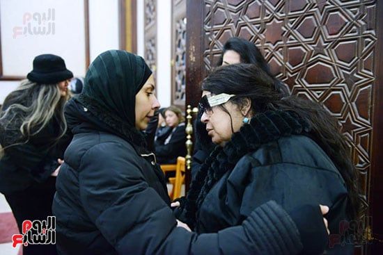 محمد لطفي ودينا وعمر كمال وشيكو فى عزاء أحمد عدوية.. صور