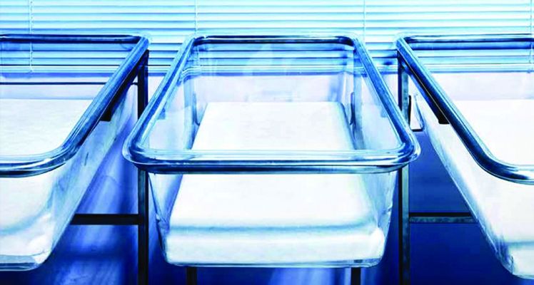 الامارات | تأجيل الإنجاب يهدد المجتمع بـ «شبح التهرم»