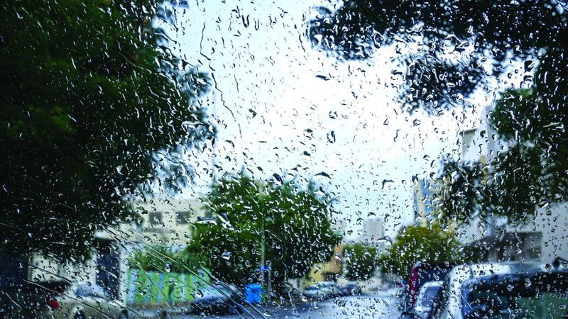 الامارات | أمطار خفيفة  وانخفاض في درجات الحرارة