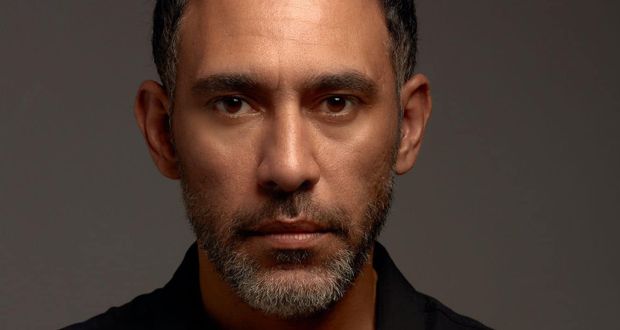 عمرو مصطفى يستقبل 2025 بوعود جديدة لجمهوره