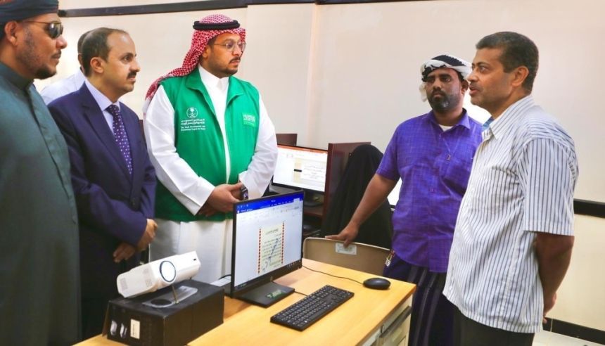 وزير الإعلام اليمني: مشاريع ومبادرات المملكة تجسد الأخوة الصادقة بين البلدين