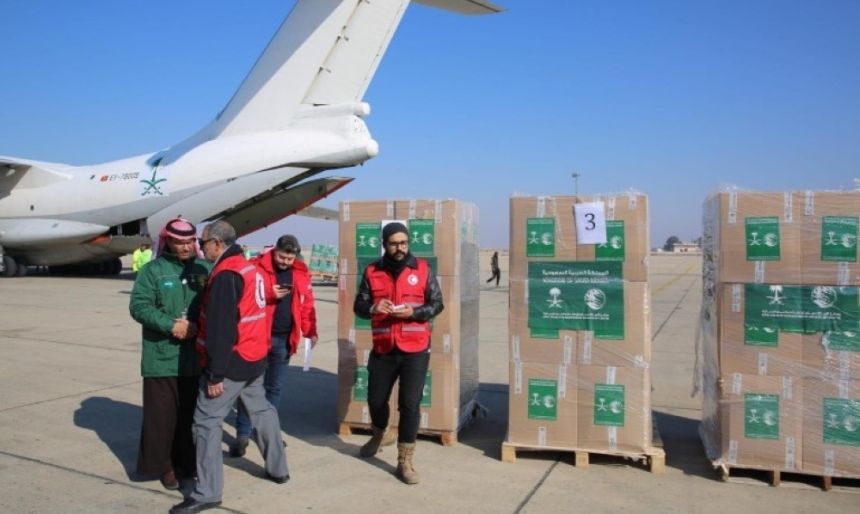 صور.. وصول الطائرة الإغاثية السعودية الثالثة لمساعدة الشعب السوري