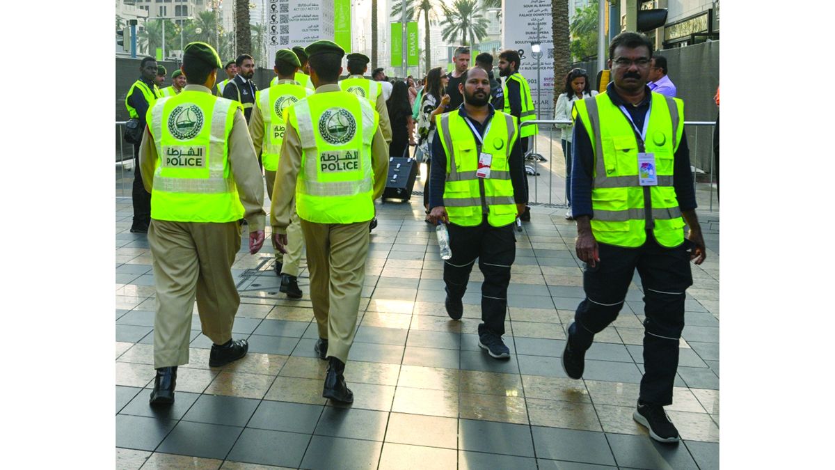 الامارات | متطوعون شاركوا في احتفالات رأس السنة بدبي: تجربة لا تُنسى من البهجة