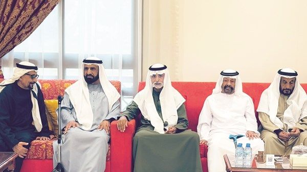 نهيان بن مبارك يعزي حميد حمد دلموك الظاهري في وفاة زوجته