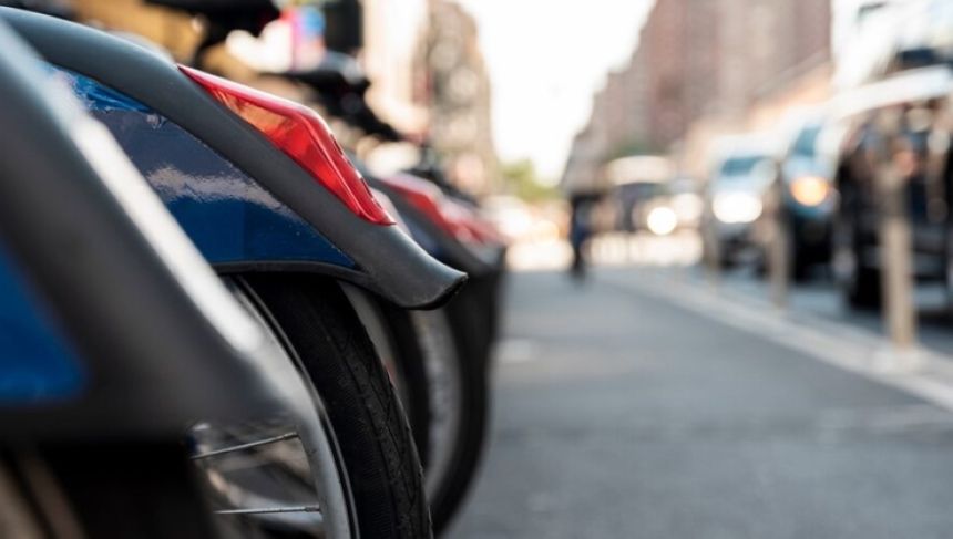 التدخين واستخدام الأرصفة.. محظورات جديدة لـ «ركن المركبات»