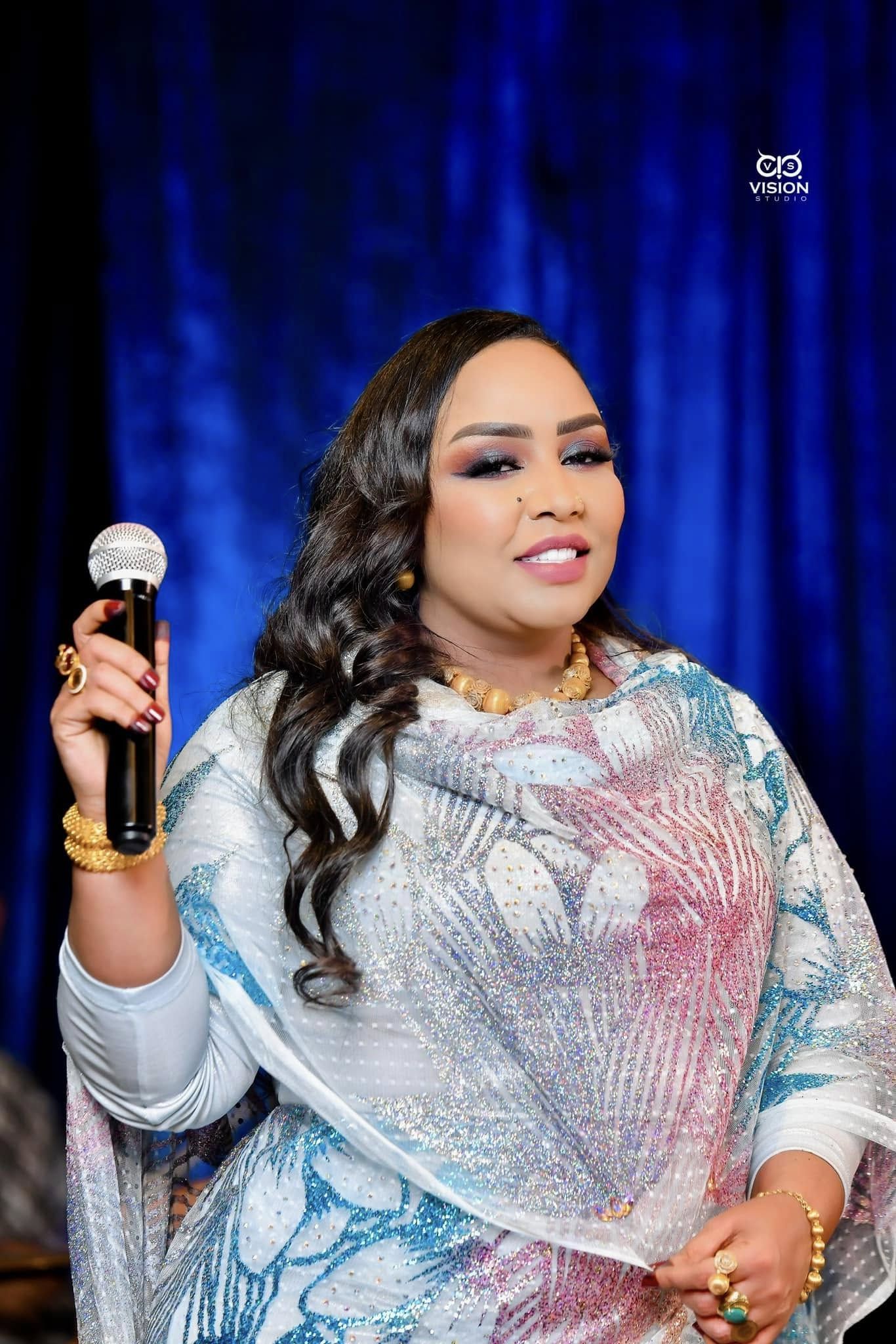 شاهد بالصور.. من مصر.. السلطانة هدى عربي تسحر متابعيها بإطلالة مبهرة وأنيقة (شغل القاهرة عنيف زي البرد حقهم)