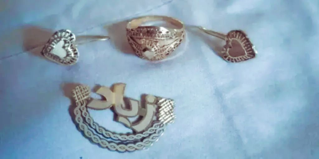 القبض على لص عقب سرقته مجوهرات وسلاح تقدر بـ3 ملايين ريال في الشحر