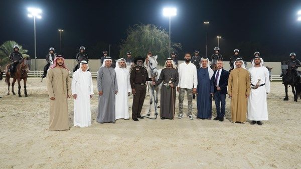 وفد أميركي يطلع على جهود شرطة أبوظبي في تطوير "الدوريات الخاصة"