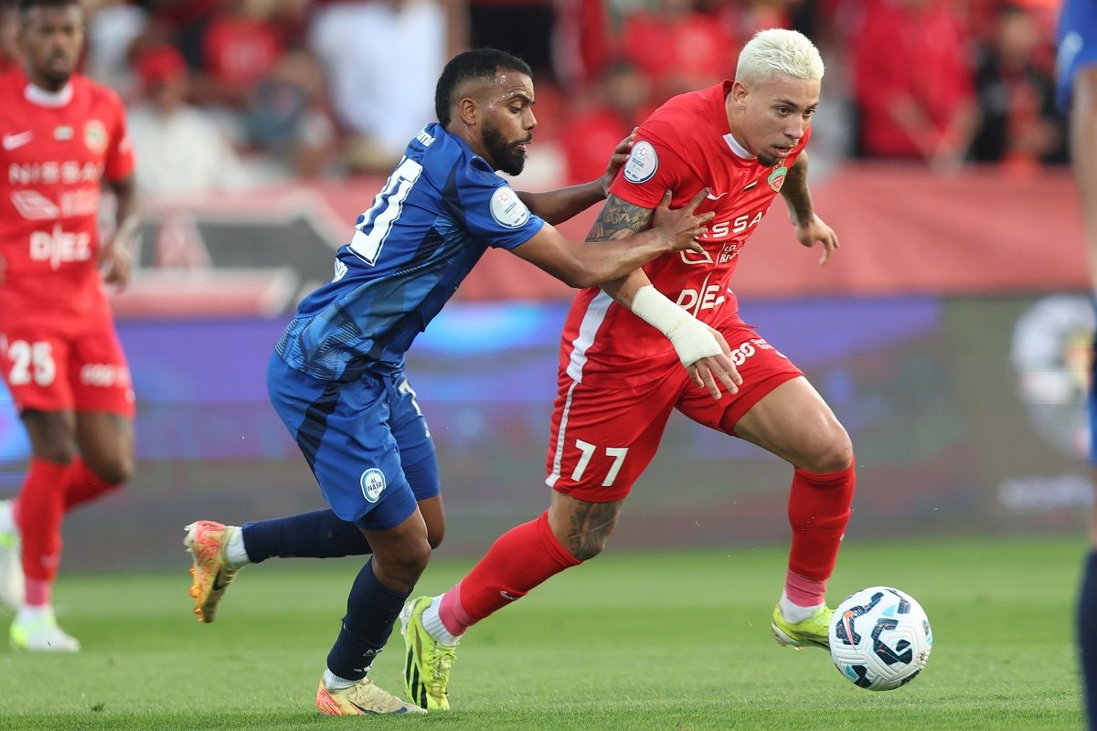 الامارات | شباب الأهلي يقتنص «النصر».. والجزيرة يضاعف متاعب البطائح