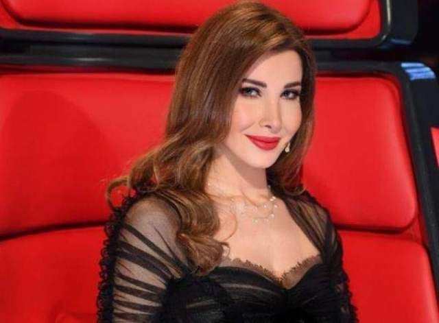 الرياض.. نانسي عجرم تقفز من على المسرح وتتفاجأ بهذا الموقف