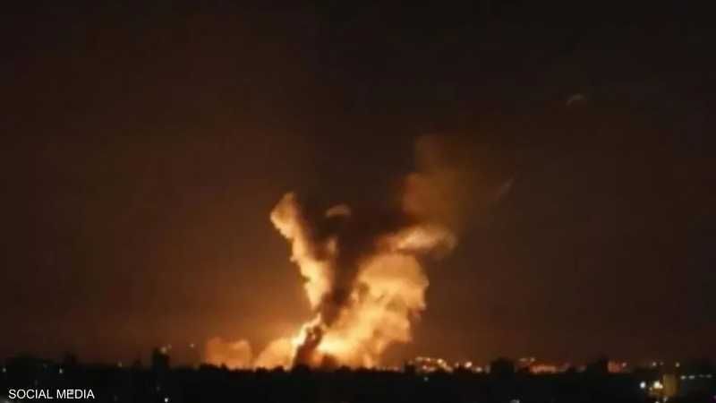 الخليج اليوم .. وسائل إعلام حوثية: غارات أميركية بريطانية على صعدة