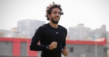 محمد هاني ينتظم في مران الأهلي الجماعي بعد تعافيه من إصابة الركبة
