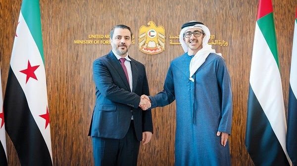 عبدالله بن زايد: الإمارات تقف إلى جانب الشعب السوري الشقيق
