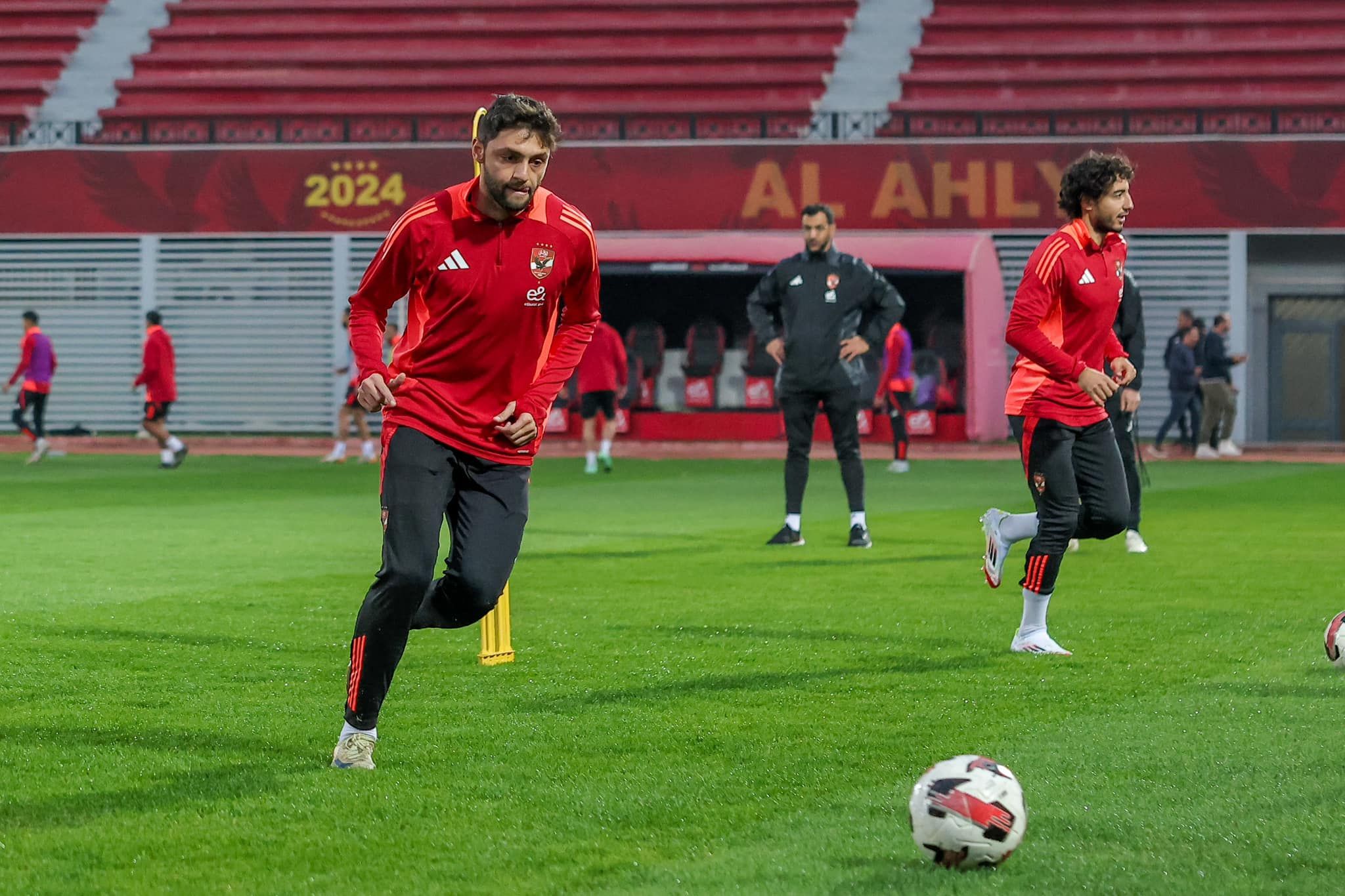 الأهلى يختتم تحضيراته لمباراة سموحة.. بمشاركة معلول وهانى وتأهيل فؤاد "صور"