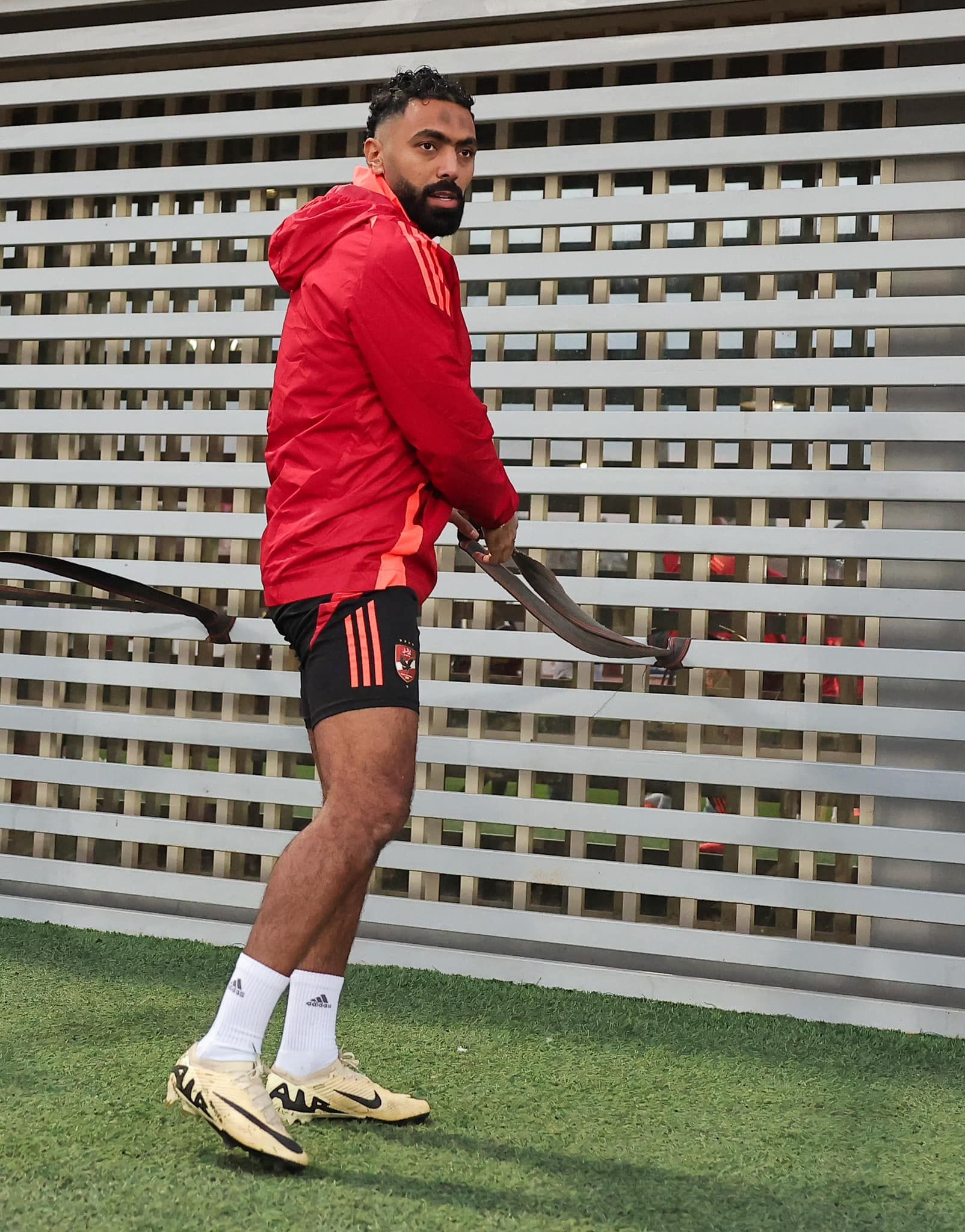 الأهلى يختتم تحضيراته لمباراة سموحة.. بمشاركة معلول وهانى وتأهيل فؤاد "صور"