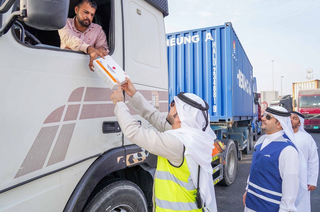 الامارات | طرق دبي تنظّمُ حملات توعوية حول سياسة حظر حركة الشاحنات