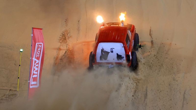 الامارات | جاسم آل علي بطل الفئة المفتوحة.. ومهدي السلوم يظفر بـ «الهايلوكس» في مهرجان ليوا