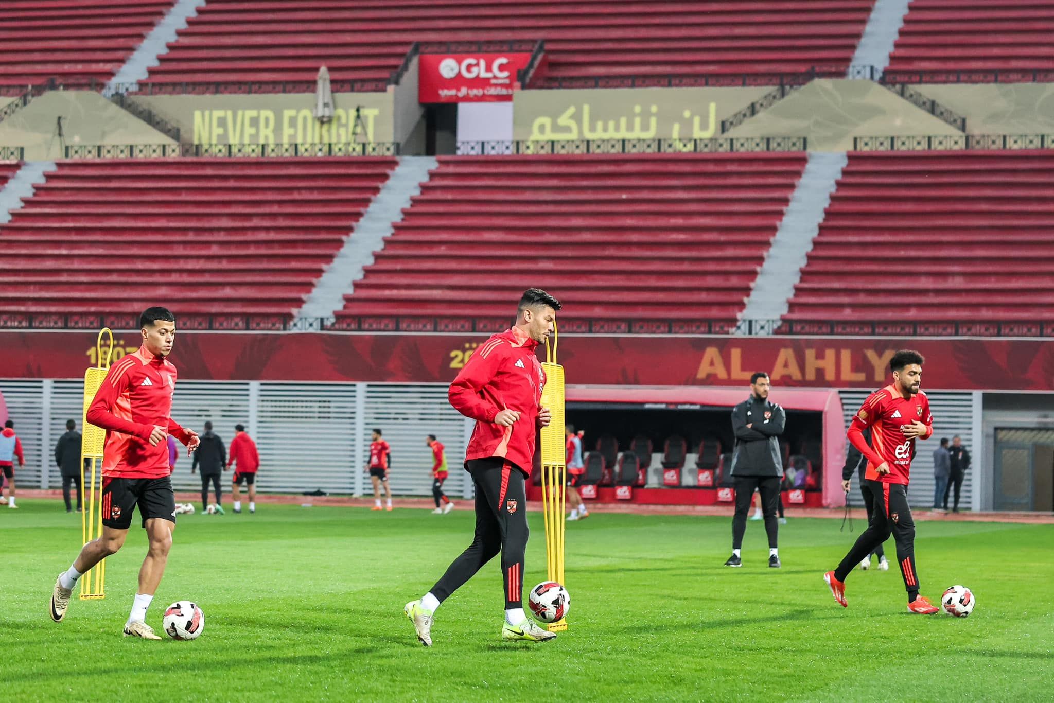 الأهلى يختتم تحضيراته لمباراة سموحة.. بمشاركة معلول وهانى وتأهيل فؤاد "صور"
