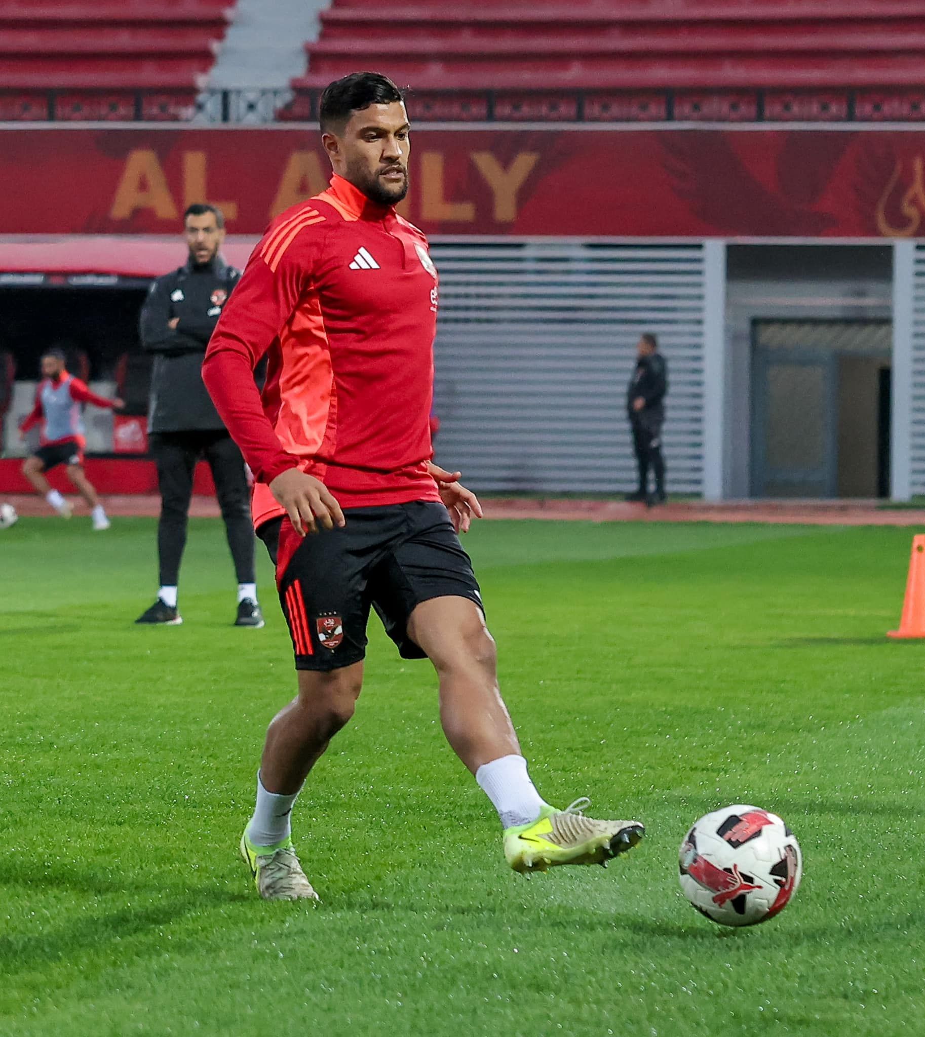 الأهلى يختتم تحضيراته لمباراة سموحة.. بمشاركة معلول وهانى وتأهيل فؤاد "صور"