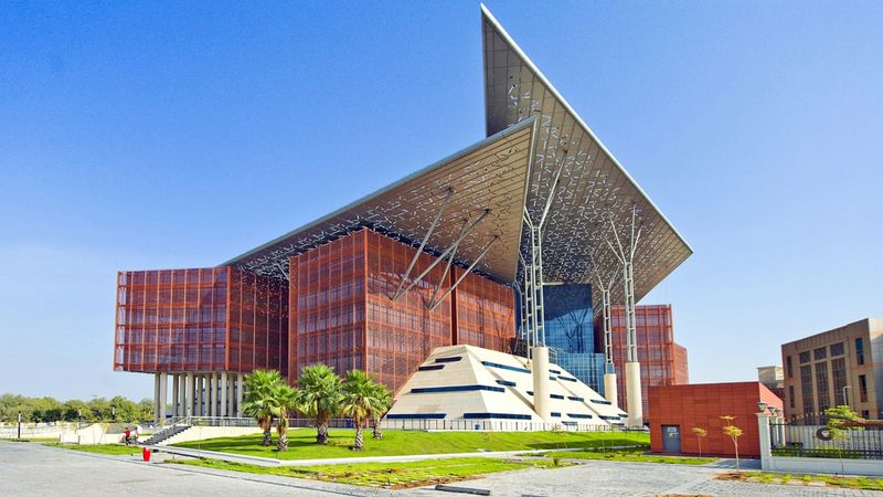 الامارات | إلزام شركة بدفع 56.4 ألف درهم مكافأة نهاية خدمة لموظف