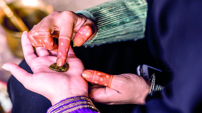 الامارات | «الحناء».. وشم التراث في ظاهر اليد