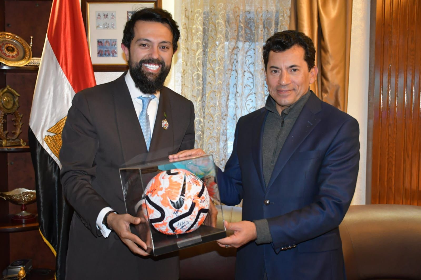 وزير الرياضة : تجربة نجوم كابيتانو مصر في زيارة نادي مانشستر سيتي هامة لدعم الشباب