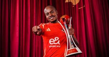 بيرسى تاو يتصدر غيابات الأهلى أمام سموحة اليوم بالدورى