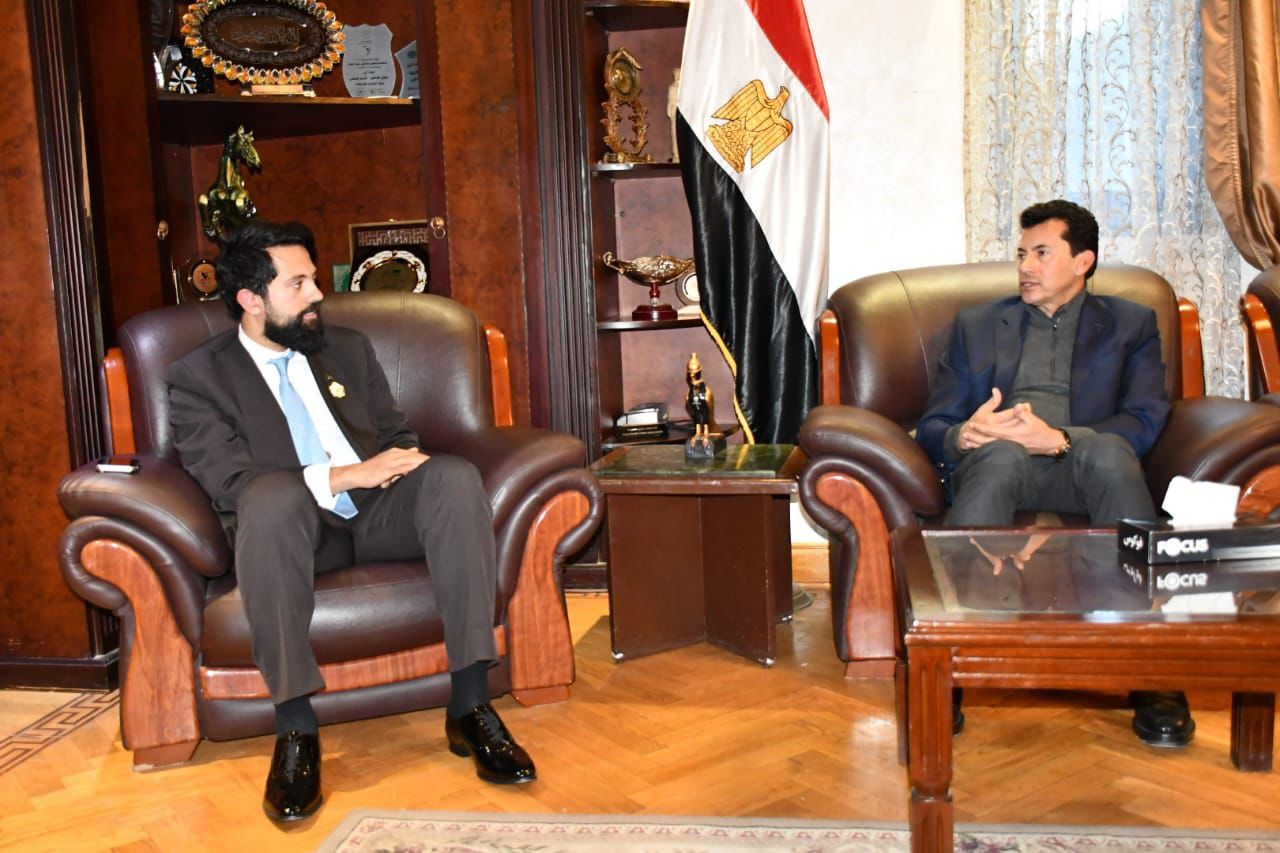 وزير الرياضة : تجربة نجوم كابيتانو مصر في زيارة نادي مانشستر سيتي هامة لدعم الشباب