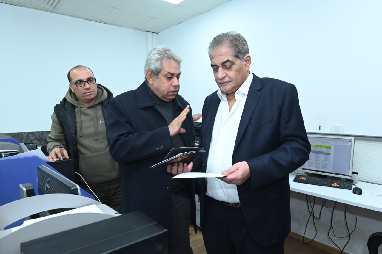 عودة برنامج أسامة كمال على شاشة dmc بعد قليل.. صور