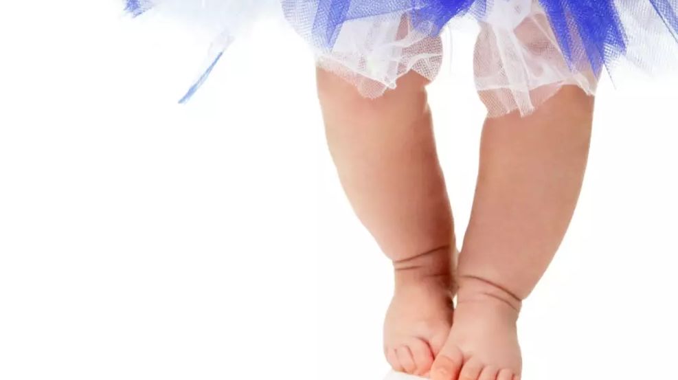 الامارات | تقوّس الساقين لدى الأطفال .. أسبابه وطرق الوقاية