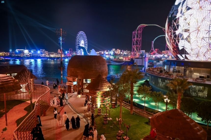 الرياض.. استضافة 2000 من الأيتام وأبناء الشهداء في "بوليفارد وورلد"