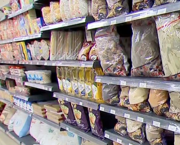 منافذ توزيع المواد الغذائية توفر خدمات مميزة للمواطنين