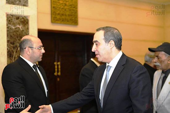 رئيس مجلس النواب وسياسيون وشخصيات عامة يؤدون واجب العزاء فى الفريق جلال الهريدى.. صور