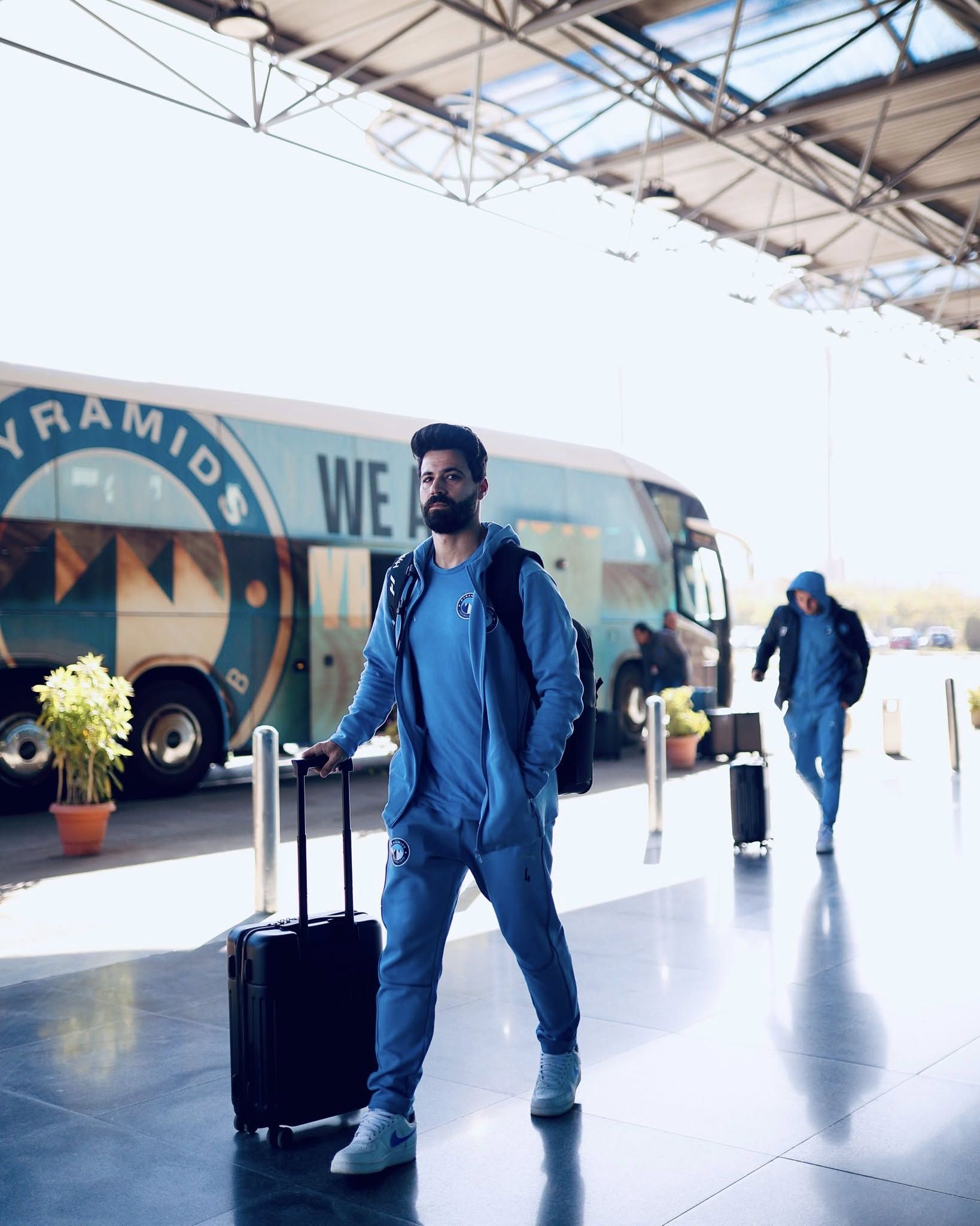 بعثة بيراميدز تتوجه إلى انجولا لمواجهة ساجرادا بدوري الأبطال.. صور