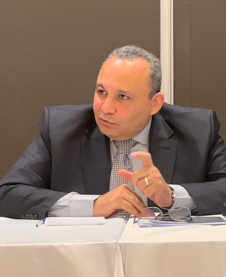 السعودية | القنصلية العامة المصرية بالرياض تختصر زمن تجديد جواز السفر إلى 5 أيام