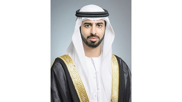 ورقة بحثية تستعرض تجربة الإمارات في تفعيل العمل «عن بُعد»