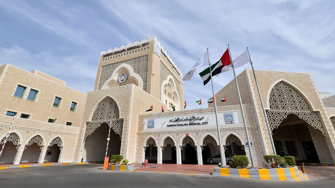 الامارات | "خليفة الطبية" تعالج طفلا حديث الولادة عانى من عيب خلقي في القلب
