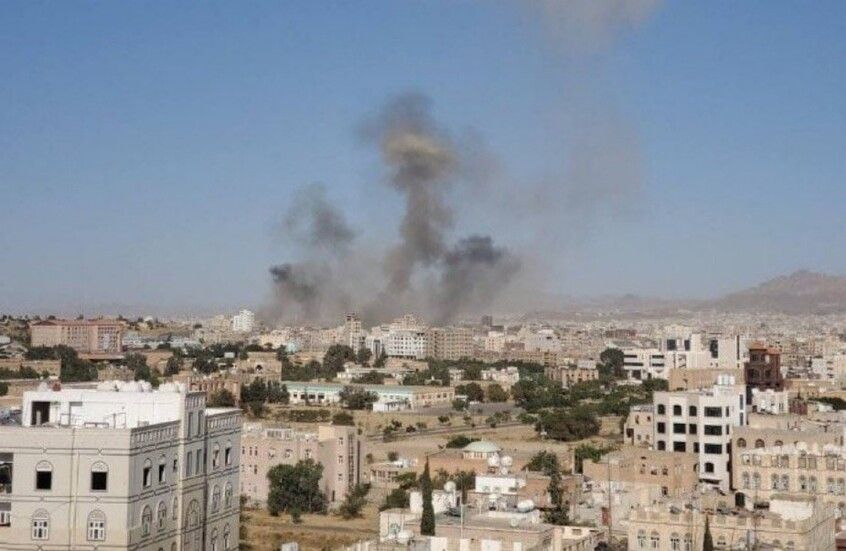 الخليج اليوم .. "المسيرة": غارات أمريكية-بريطانية على عدد من محافظات اليمن