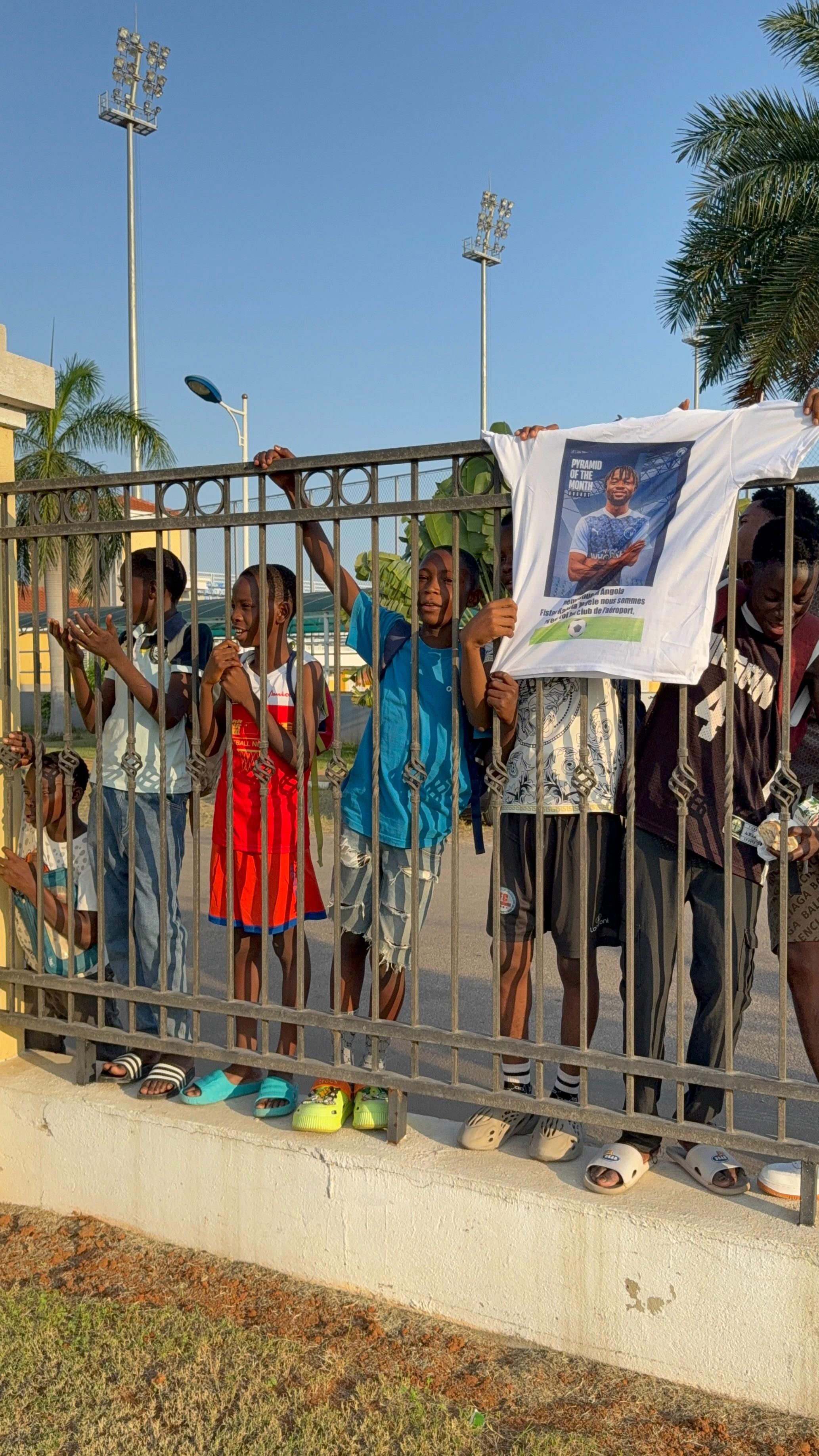 جماهير أنجولية تحضر أول مران لـ بيراميدز قبل مواجهة ساجرادا.. صور