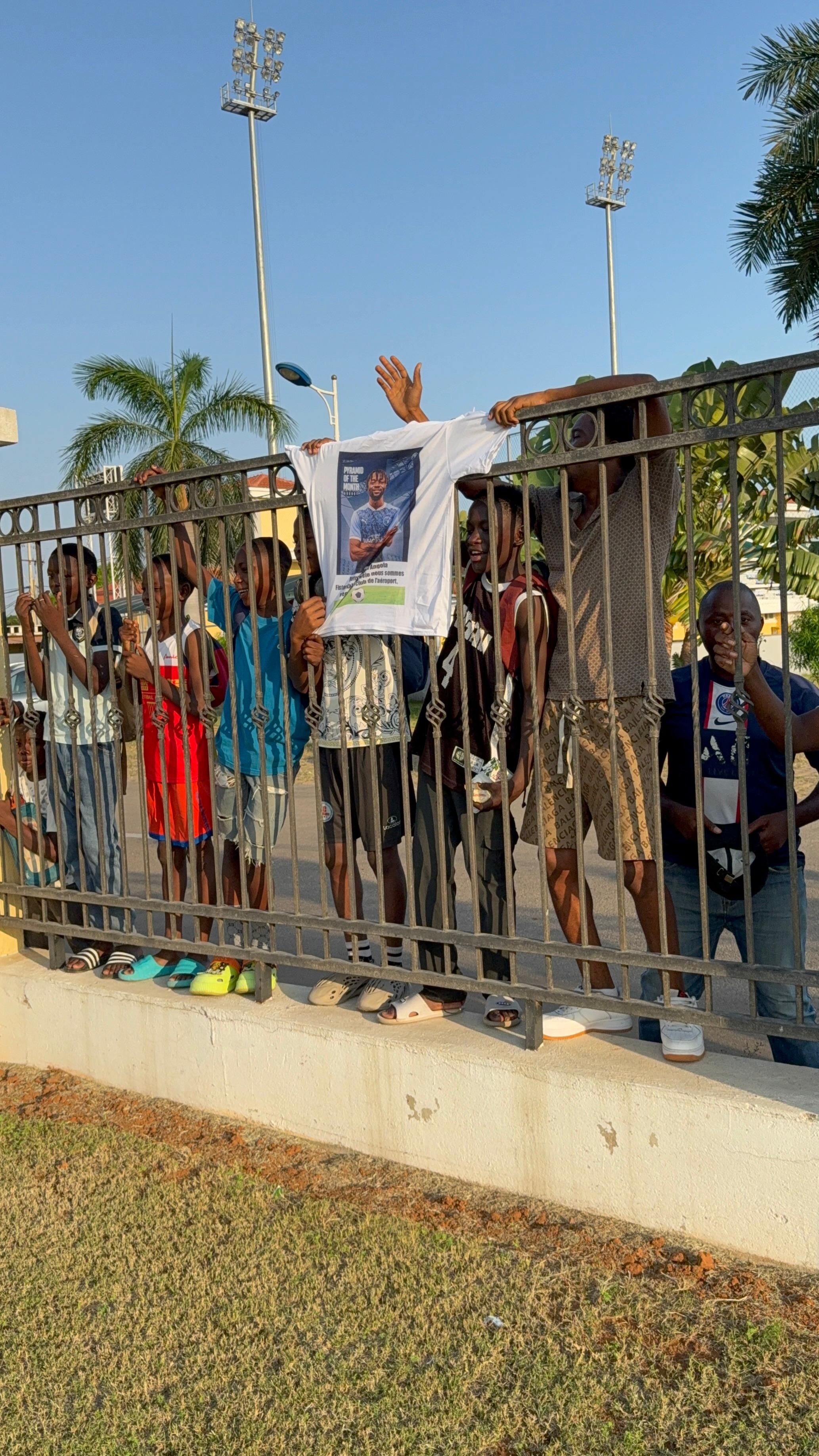 جماهير أنجولية تحضر أول مران لـ بيراميدز قبل مواجهة ساجرادا.. صور