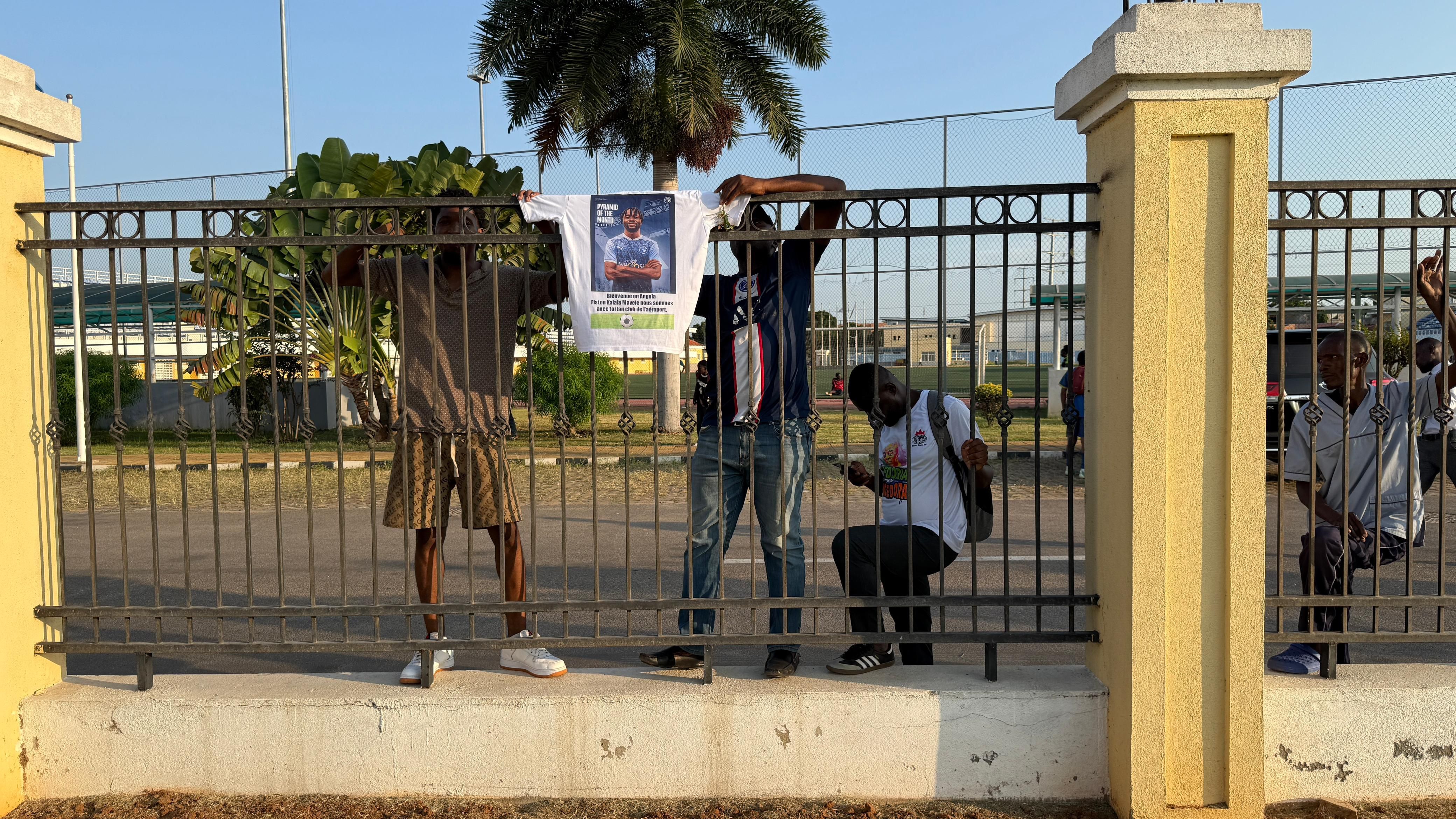 جماهير أنجولية تحضر أول مران لـ بيراميدز قبل مواجهة ساجرادا.. صور