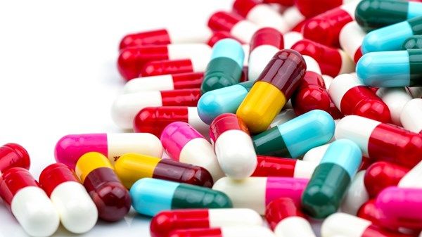 الإمارات الأولى «أوسطياً» في استخدام الذكاء الاصطناعي بالتصنيع الدوائي