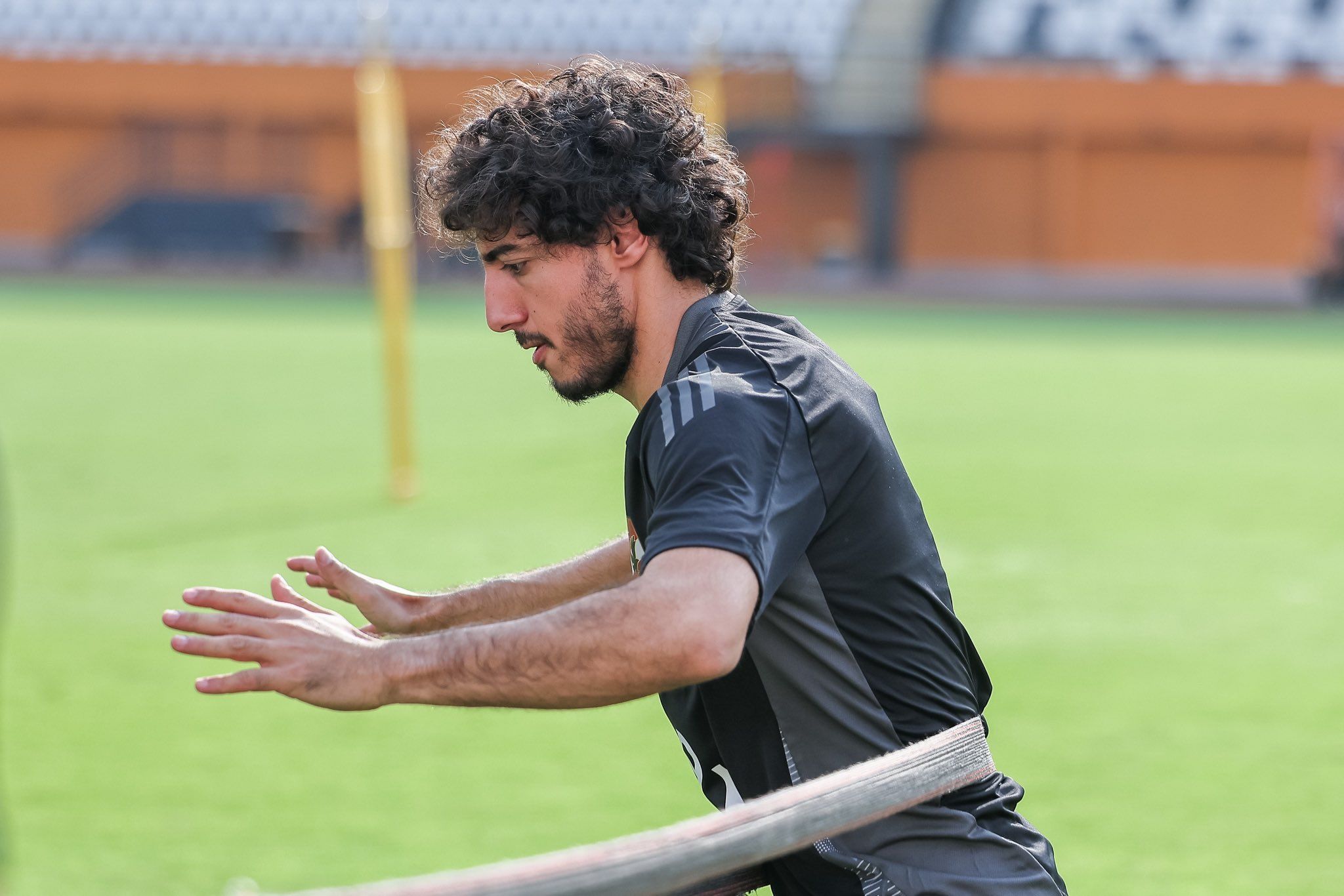 الأهلى ينهى استعداداته لمواجهة استاد أبيدجان.. صور