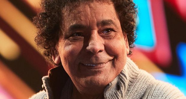 محمد منير يثمّن زيارة وزير الثقافة: “أغلى جائزة من بلدي”