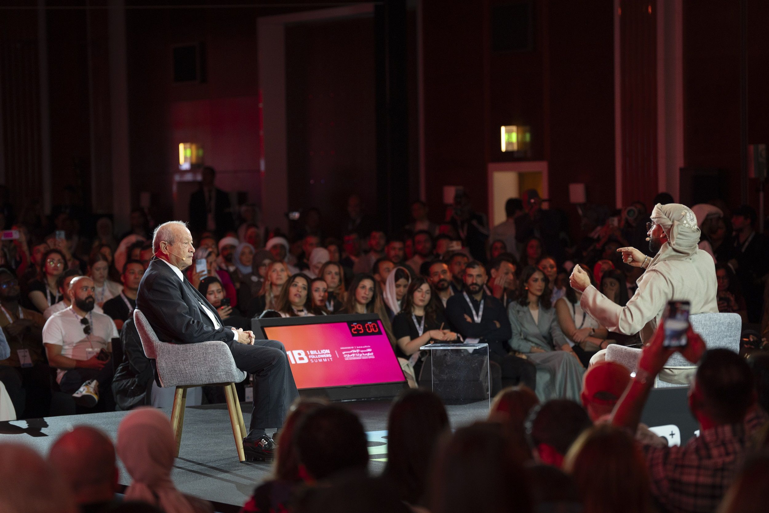 الامارات | نجيب ساويرس: القرب من المجتمع أهم أسرار صناعة الشخص لعلامته التجارية