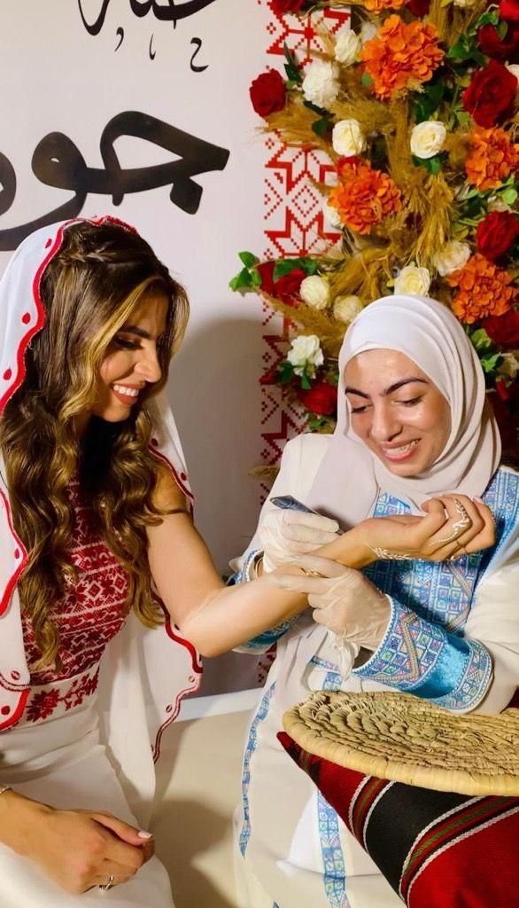 الحناء: قصة نقش يجمع الثقافات عبر العصور ويرسم الفرح